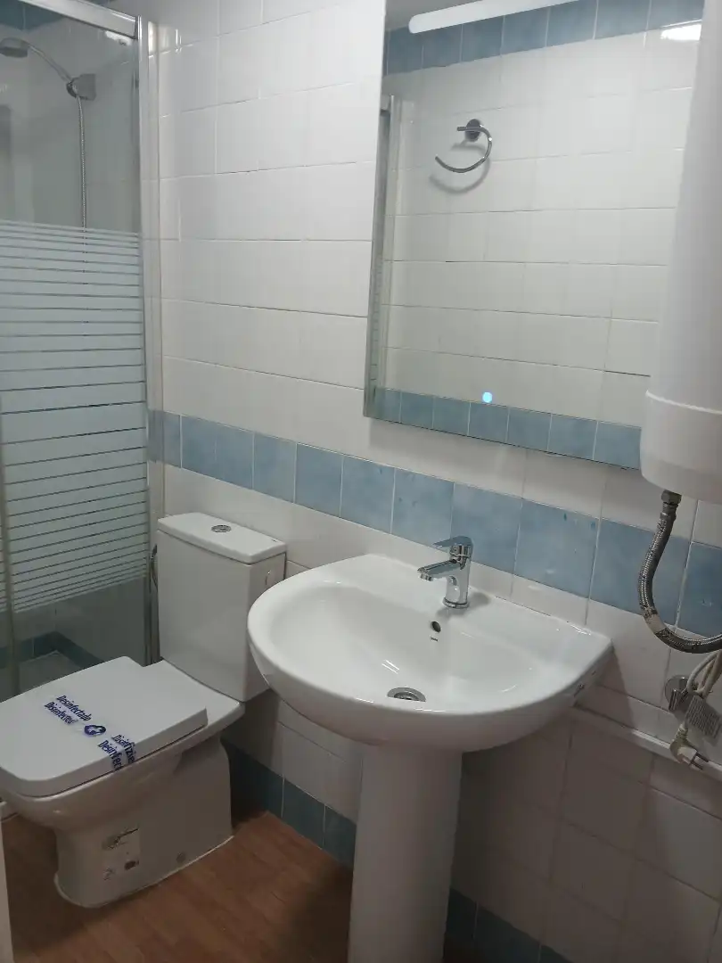 Baño de Piso en venta en Valencia con Horno