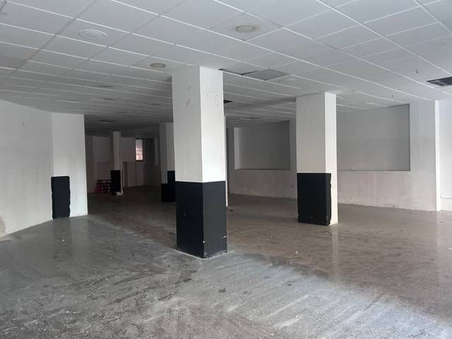 Local comercial en Alquiler en Avinguda de Josep Tarradellas en Can Boada