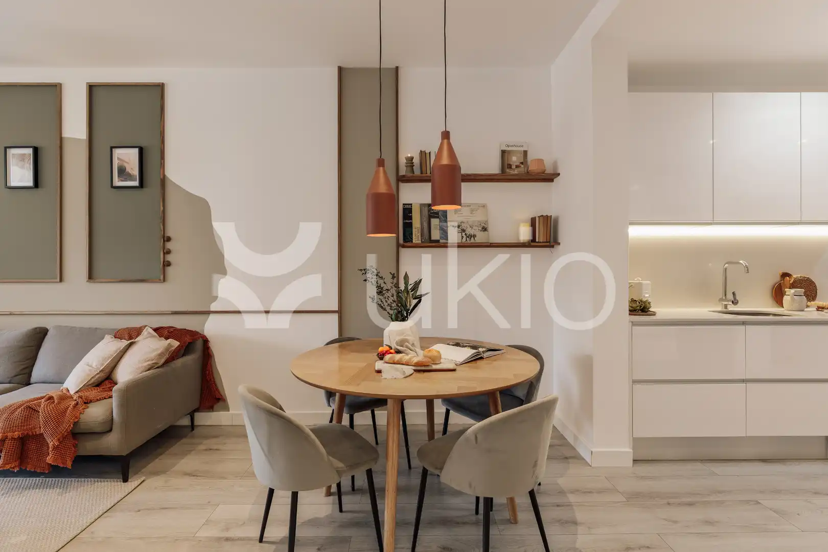 Cuina de Apartament de lloguer en Barcelona amb Aire condicionat, Calefacció i Moblat