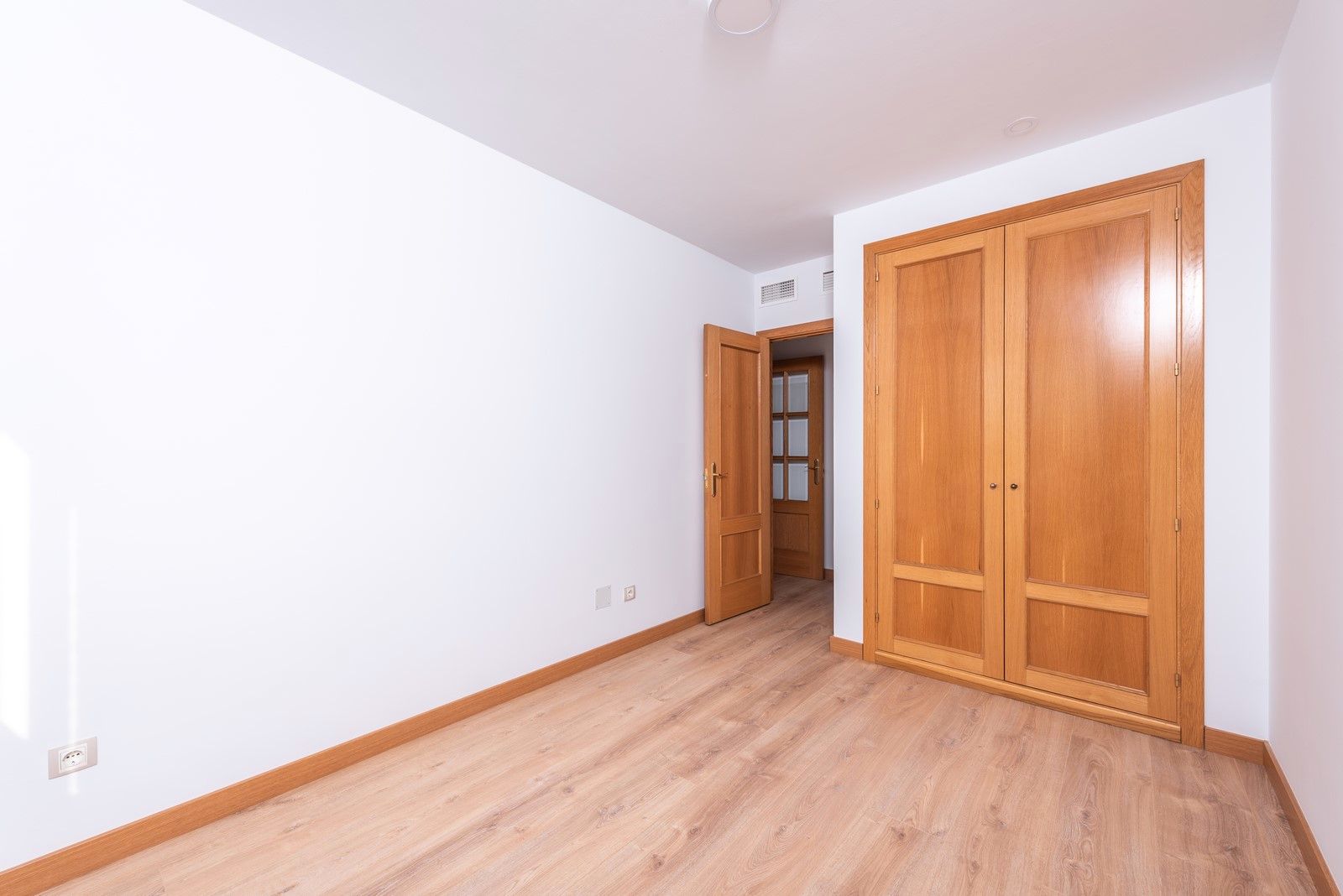 Bedroom of Flat for sale in  Madrid Capital  with Parquet flooring and Storage room