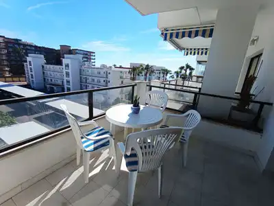 Apartment with pool for sale in Paseo Maritimo Rey De España, 93 - Ed. Girolamar 29640 Fuengirola (Málaga), imagen 7