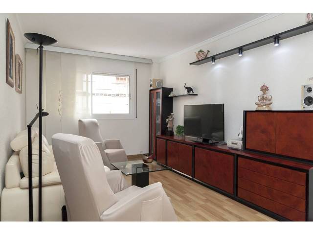 Piso en Venta en Calle Conca de Tremp en El Carmel