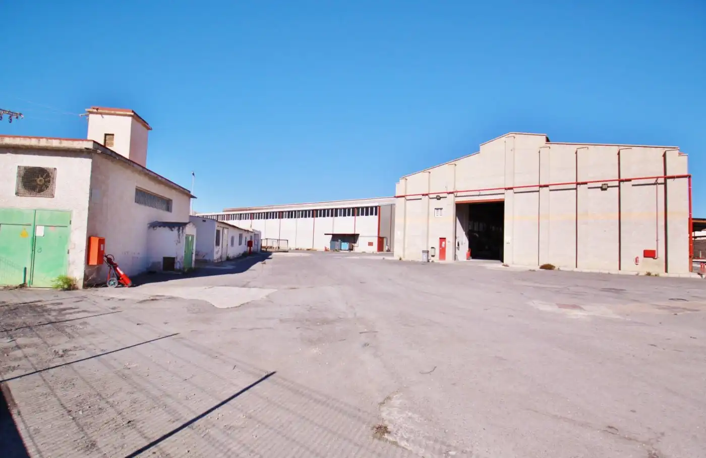 Außenansicht von Fabrik Grundstücke zum Verkauf in Alicante / Alacant