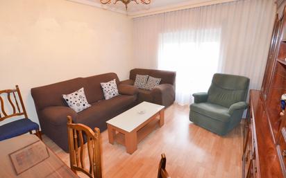 Living room of Flat for sale in Salamanca Capital  with Heating and Balcony