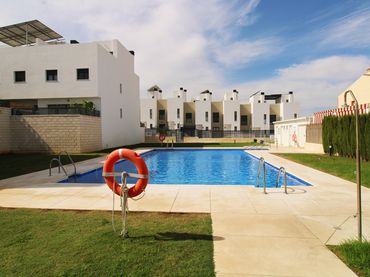 Adossat amb piscina de lloguer a Capellanía - Retamar