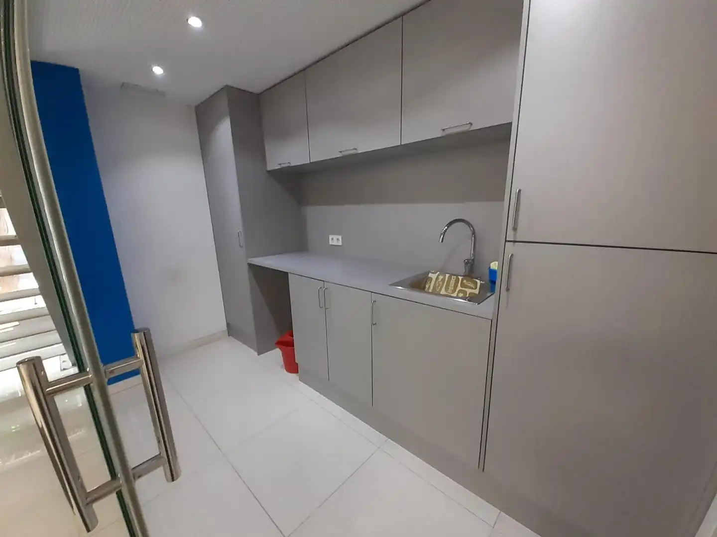 Business premises to rent in Centre - Sant Oleguer, imagen 9