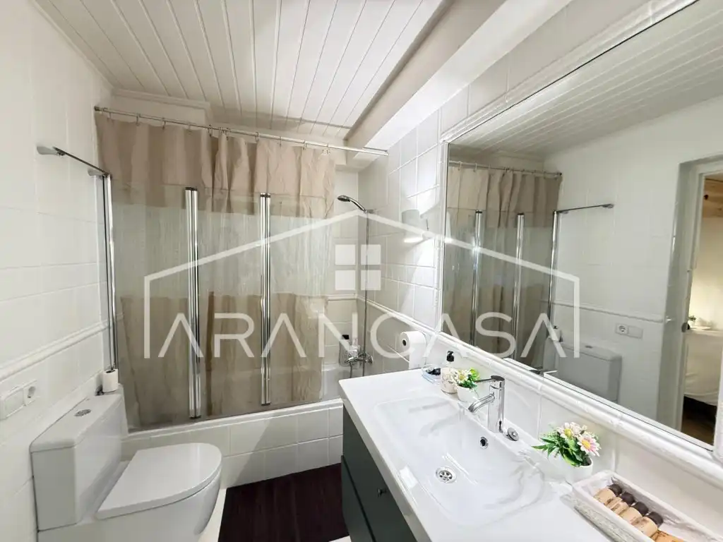 Bathroom of Apartments for sale in Naut Aran