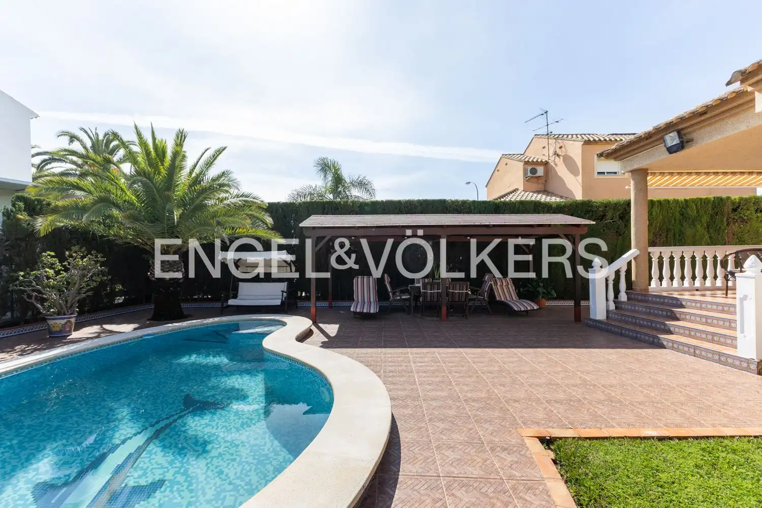 Swimming pool of Houses for sale in L'Eliana  with Air Conditioner, Heating and Private garden