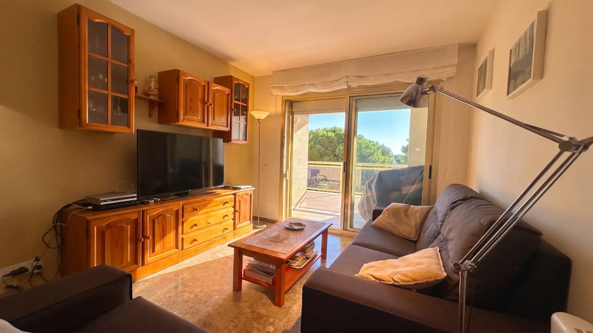 Wohnzimmer von Dachboden zum Verkauf in Salou mit Klimaanlage, Möbliert und Balkon