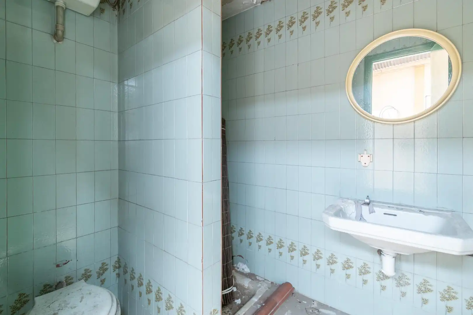 Badezimmer von Fabrikhallen zum Verkauf in Pulianas