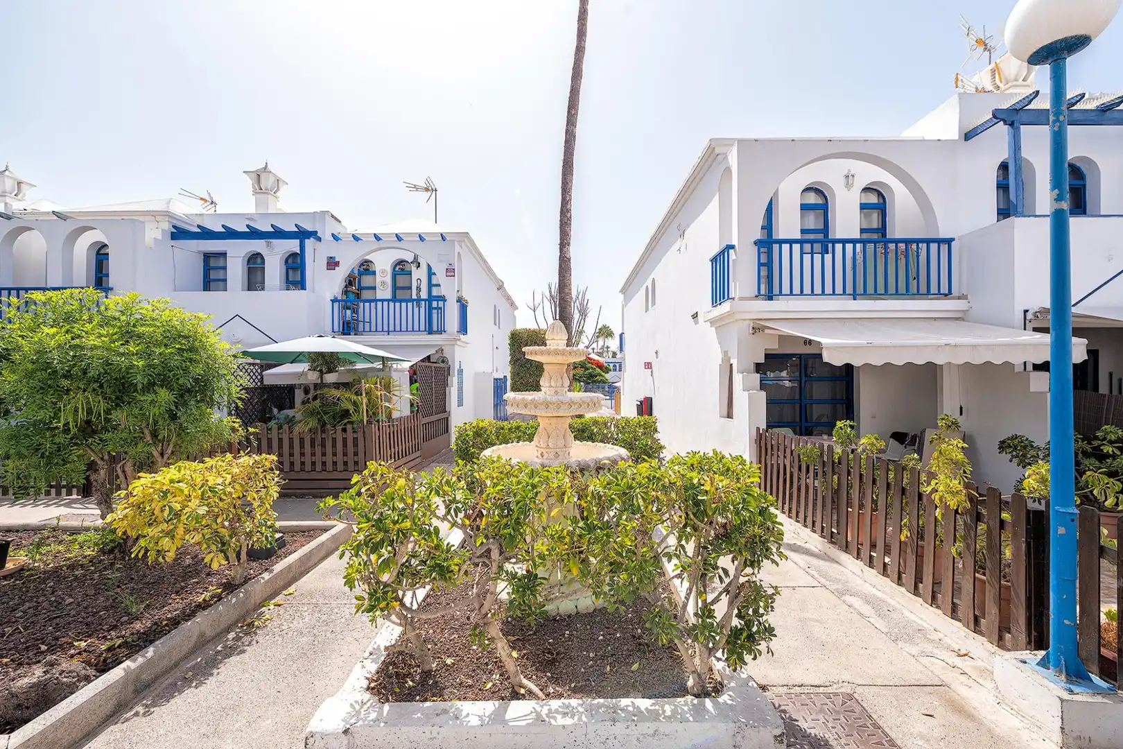 Vista exterior de Casa adosada en venta en San Bartolomé de Tirajana con Aire acondicionado, Jardín privado y Terraza