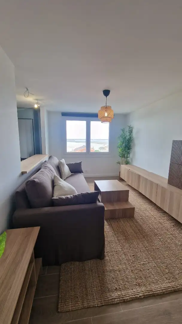 Sala de estar de Piso en venta en Arteixo con Calefacción, Amueblado y Horno