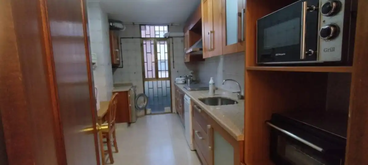 Cocina de Apartamento para compartir en  Córdoba Capital con Amueblado, Horno y Lavadora