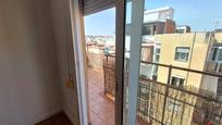 Dormitori de Pis en venda en Santa Coloma de Gramenet amb Aire condicionat, Parquet i Terrassa
