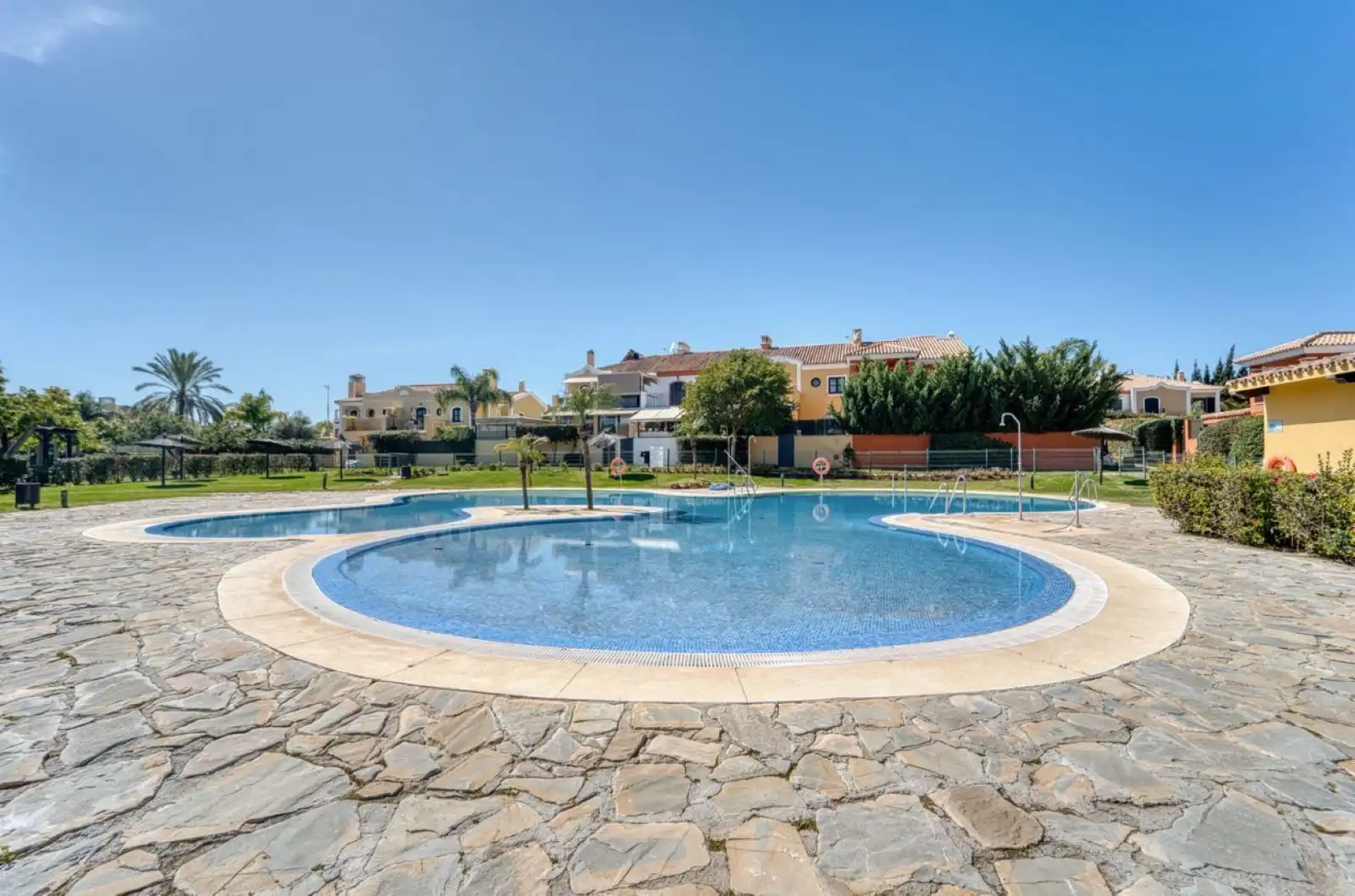 Chalet con piscina en venta en San Pedro de Alcántara, imagen 36