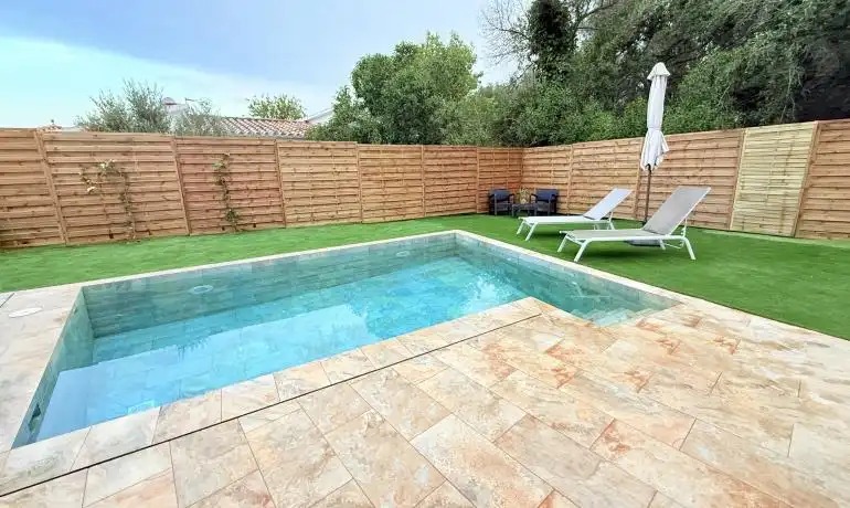 Piscina de Casa o xalet en venda en Roses amb Calefacció, Jardí privat i Terrassa