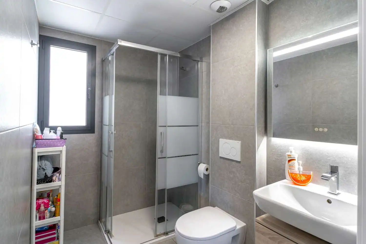 Badezimmer von Wohnungen zum Verkauf in Vélez-Málaga mit Klimaanlage