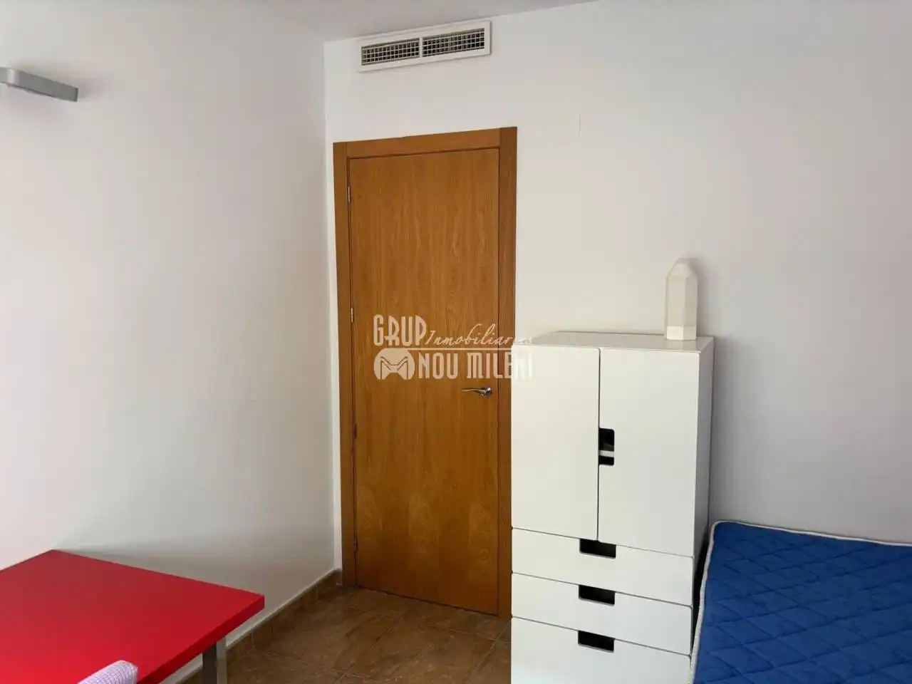 Schlafzimmer von Wohnung zur Miete in Catarroja mit Klimaanlage, Abstellraum und Balkon