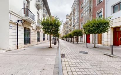 Vista exterior de Pis en venda en Santander amb Calefacció, Terrassa i Balcó