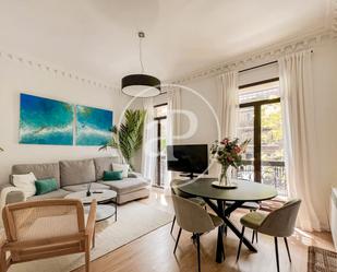Living room of Flat to rent in  Madrid Capital  with Air Conditioner, Heating and Furnished