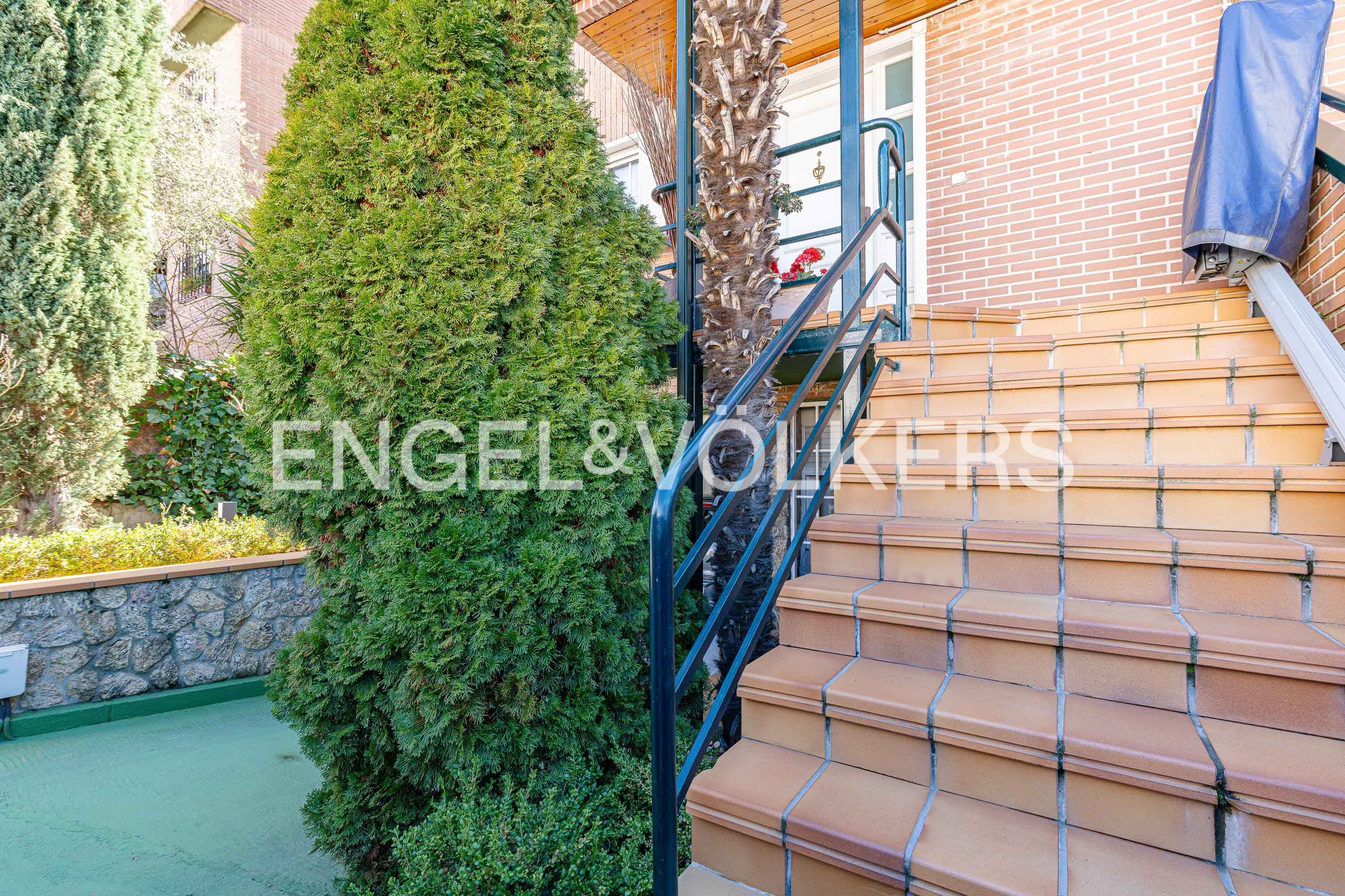 Balcony of Single-family semi-detached for sale in Pozuelo de Alarcón  with Air Conditioner, Heating and Private garden