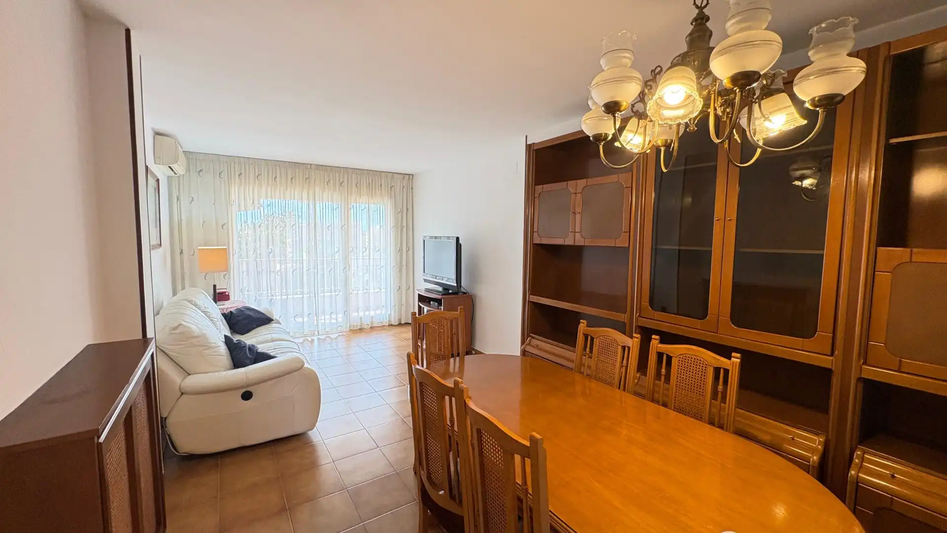 Living room of Flat for rent in Figueres  with Furnished