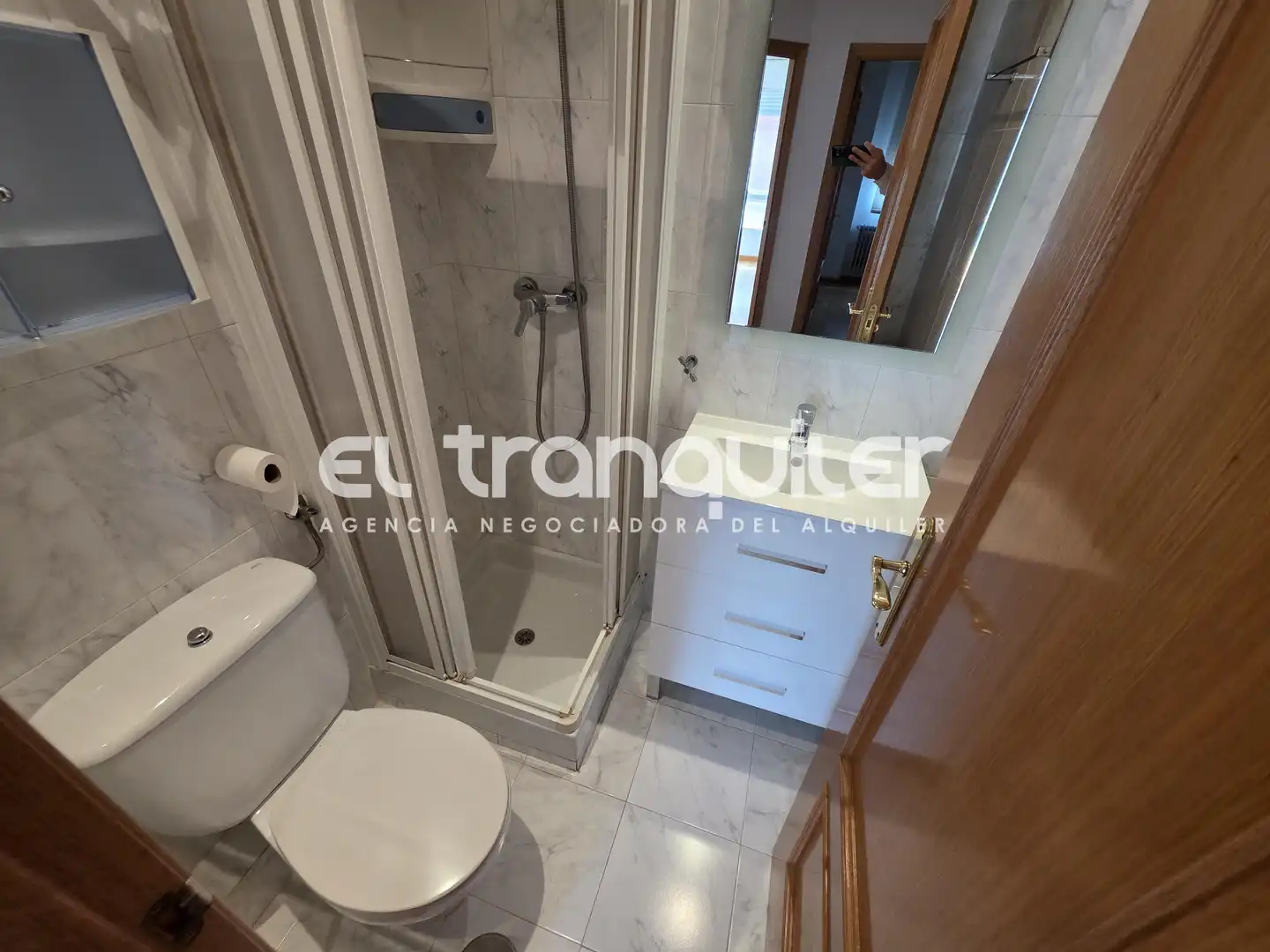 Bany de Pis de lloguer en Madrid amb Aire condicionat, Parquet i Piscina