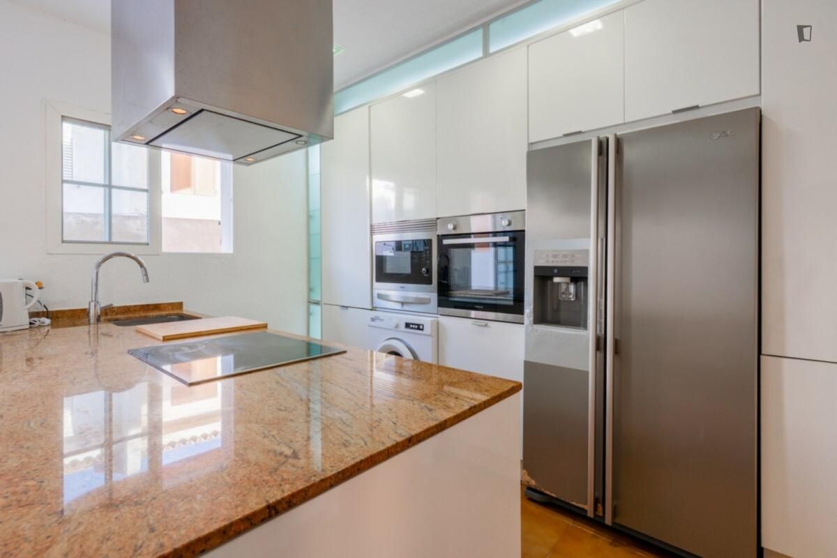 Cuina de Casa o xalet de lloguer en  Valencia Capital amb Moblat, Forn i Rentadora