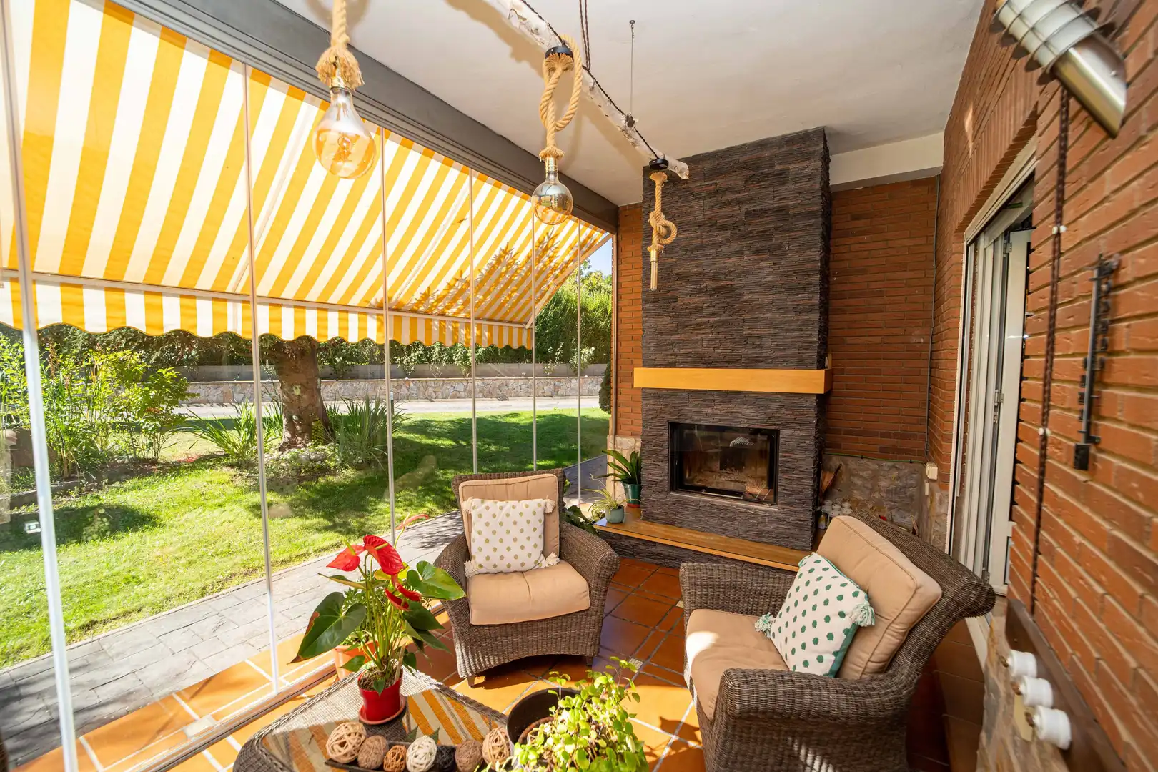 Terraza de Casa o chalet en venta en San Andrés del Rabanedo con Calefacción y Piscina