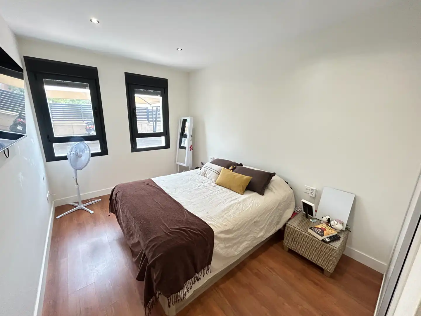 Habitación de Planta baja en venta en Almería con Aire acondicionado, Calefacción y Jardín privado