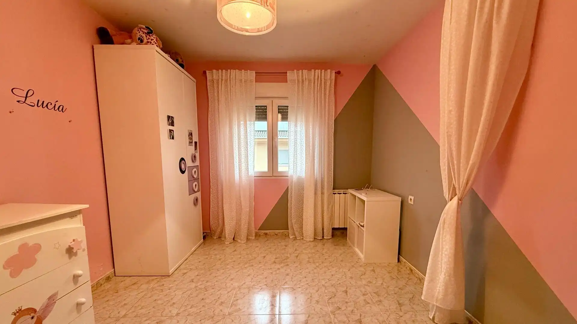 Schlafzimmer von Einfamilien-Reihenhaus zum Verkauf in Cuéllar mit Heizung, Privatgarten und Abstellraum