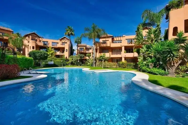 Apartament amb piscina en venda a Benamara - Atalaya