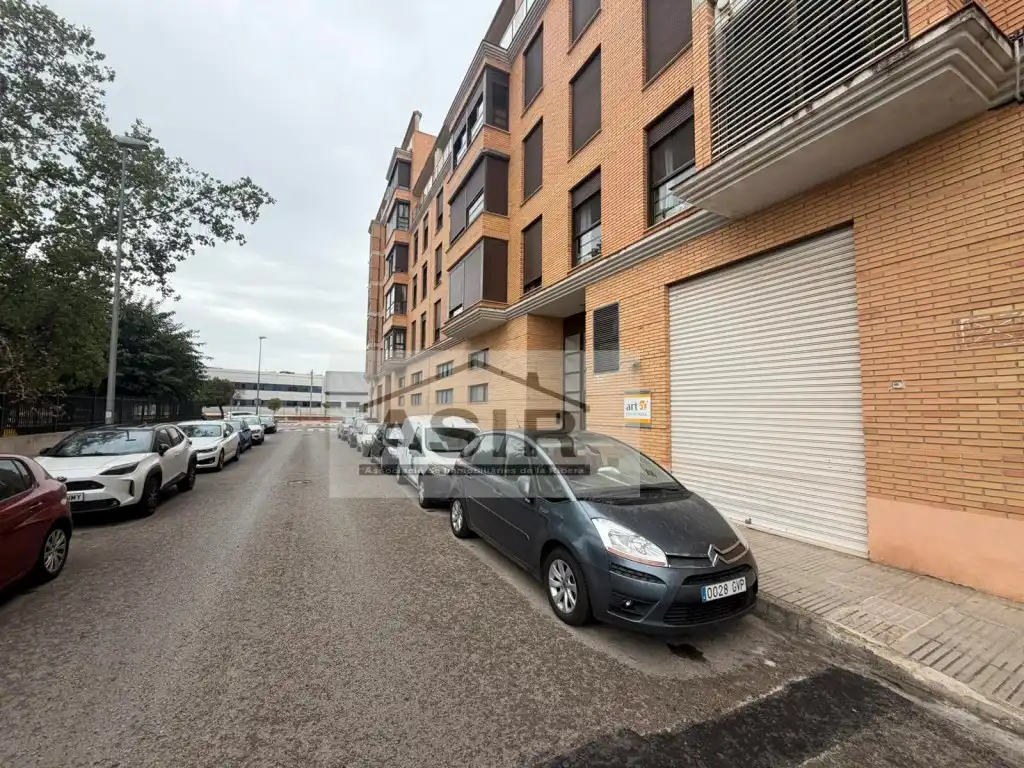 Vista exterior de Local de lloguer en Alzira