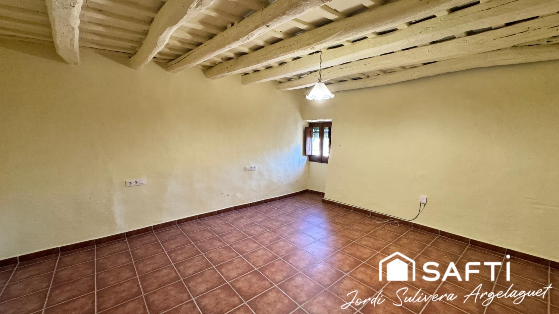 Sala d'estar de Finca rústica en venda en Celrà amb Balcó