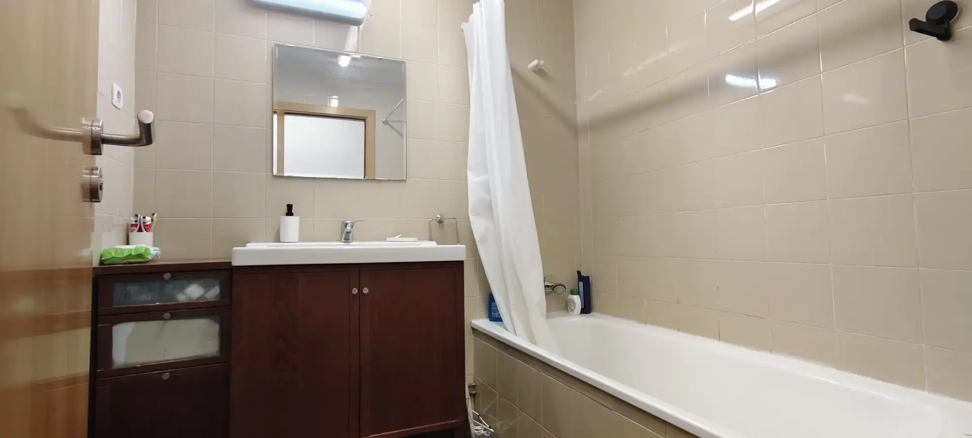 Baño de Piso en venta en Cervelló con Aire acondicionado, Calefacción y Amueblado