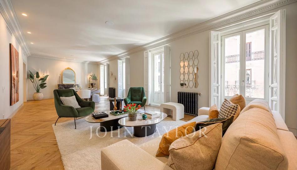 Photo 1 of Flat for sale in Jerónimos, Madrid