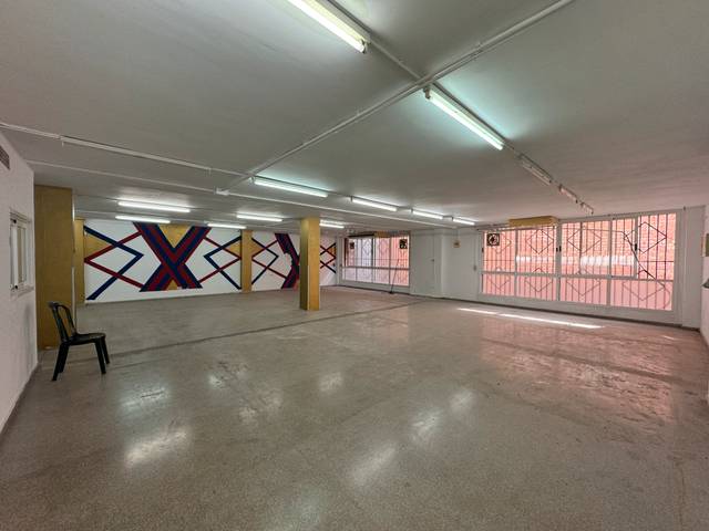 Nave industrial en Venta en Passatge Can Polític en Centre