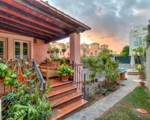 Jardí de Casa o xalet en venda en Marbella amb Aire condicionat, Terrassa i Piscina