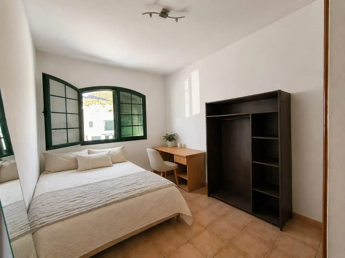 Dormitori de Casa o xalet en venda en Agaete amb Jardí privat, Terrassa i Moblat