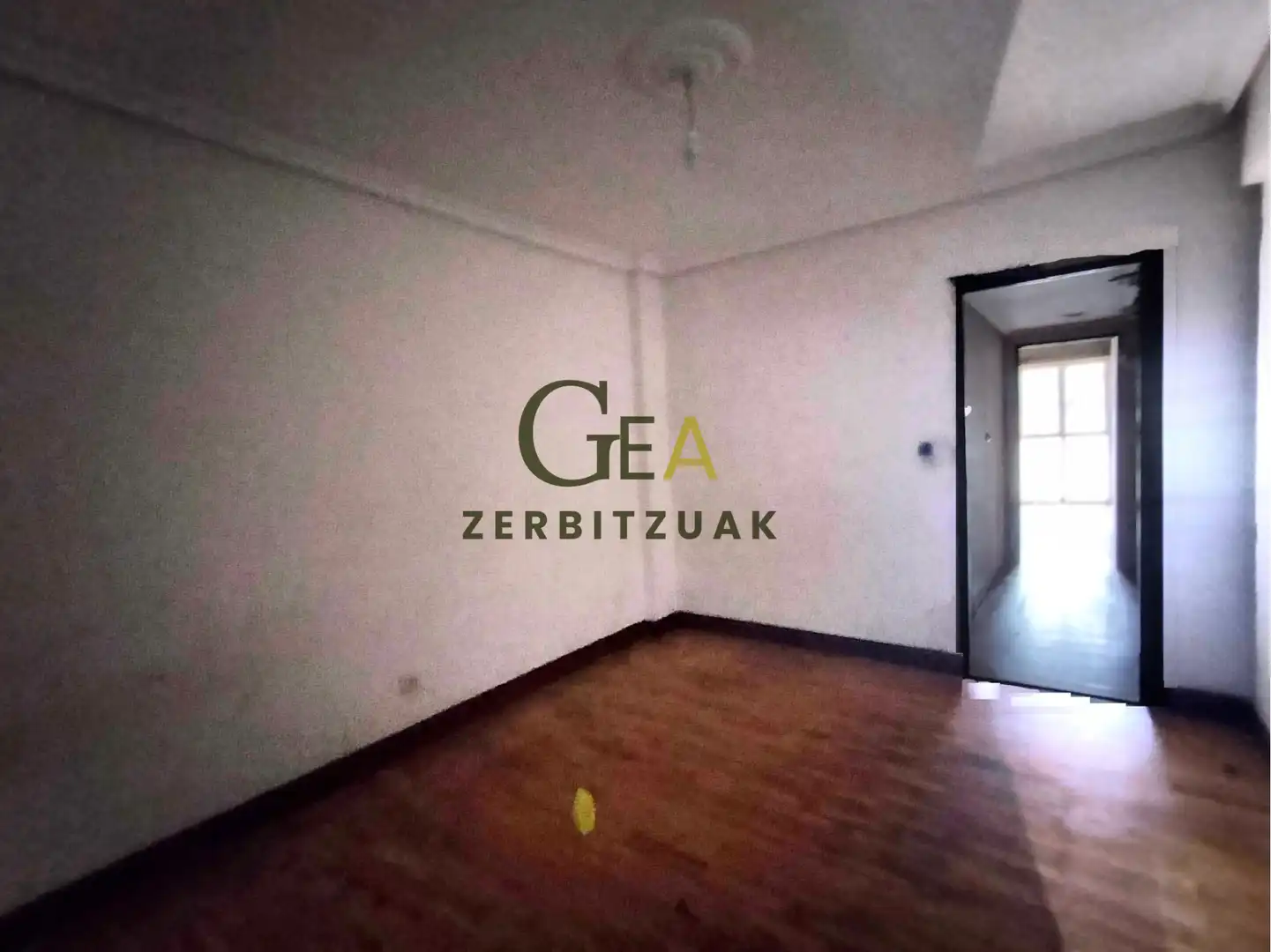 Schlafzimmer von Wohnung zum Verkauf in Anoeta mit Balkon