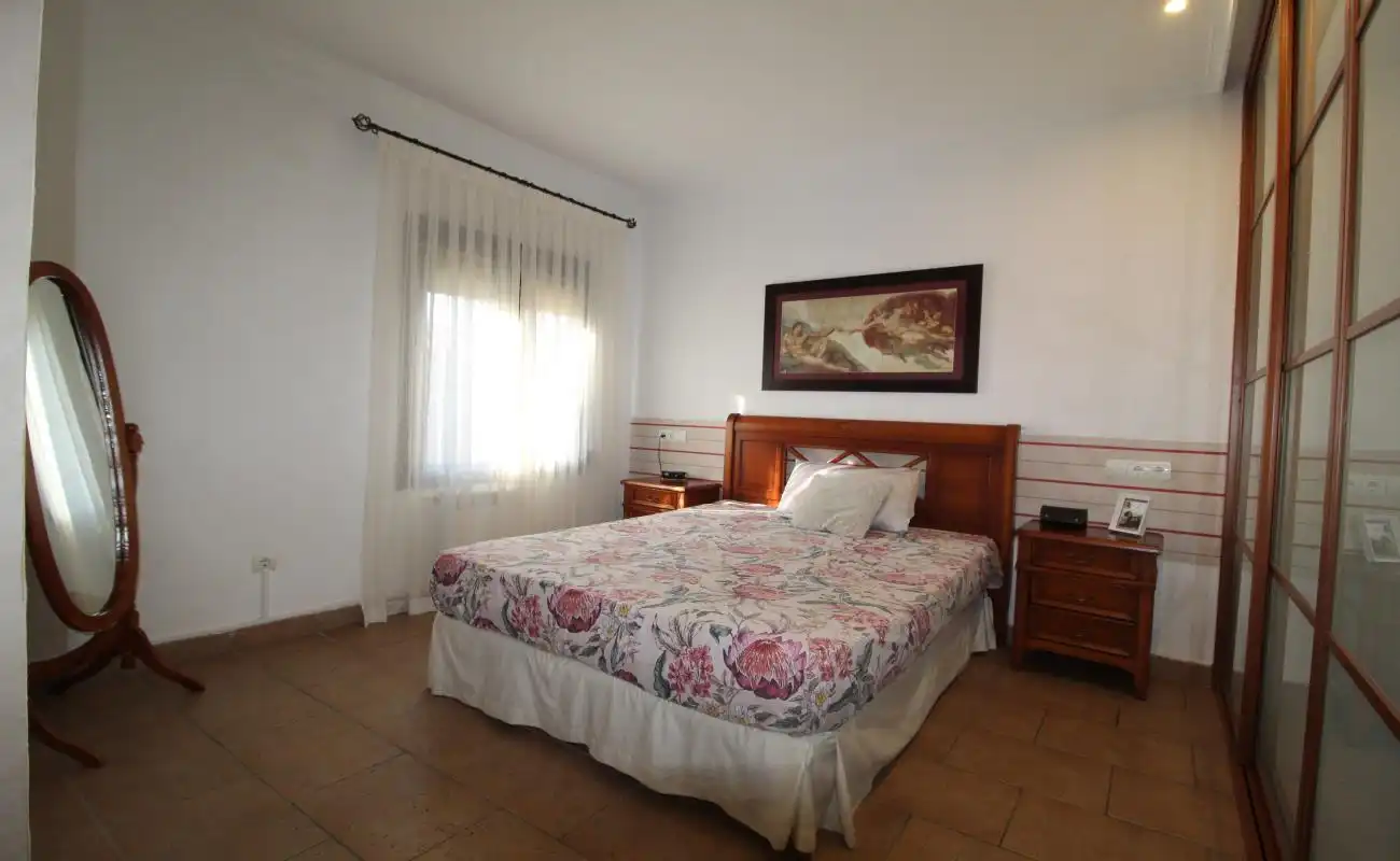 Dormitori de Casa o xalet en venda en L'Eliana amb Aire condicionat, Calefacció i Jardí privat