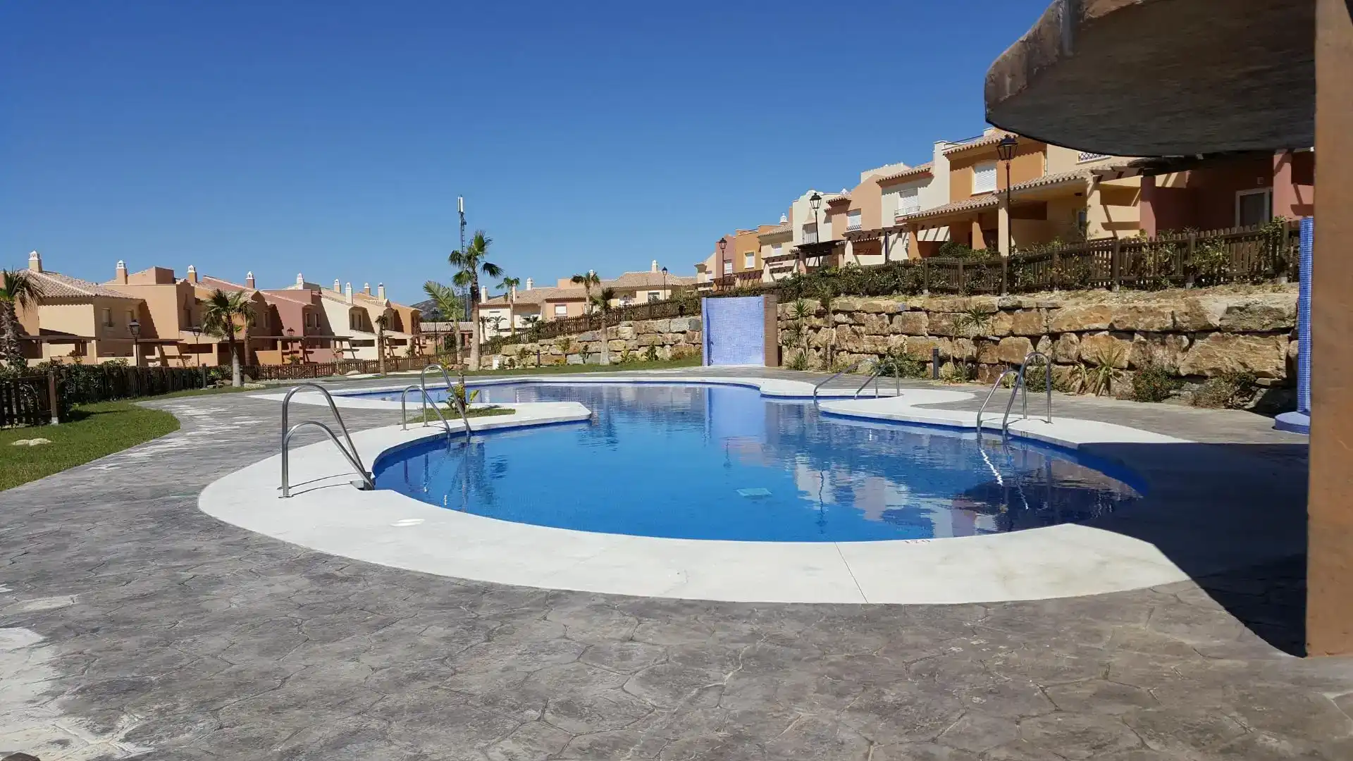 Piscina de Casa adosada de lloguer en Atlanterra