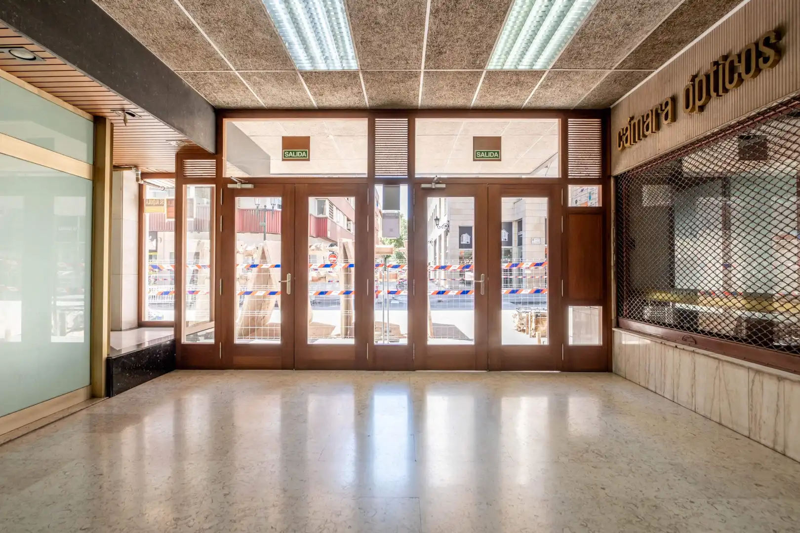 Büro zur Miete in Zaragoza mit Klimaanlage und Heizung