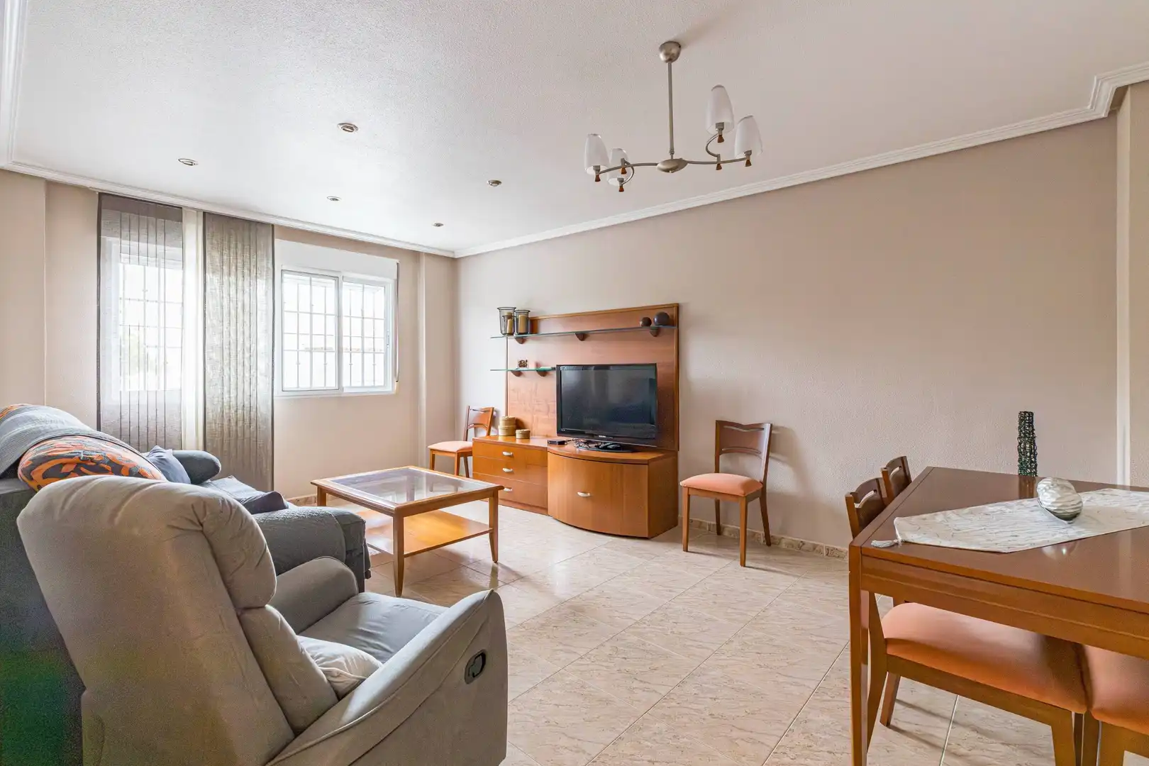 Sala d'estar de Dúplex en venda en Murcia amb Aire condicionat, Jardí privat i Terrassa