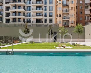 Piscina de Apartament de lloguer en  Barcelona Capital amb Aire condicionat, Calefacció i Moblat