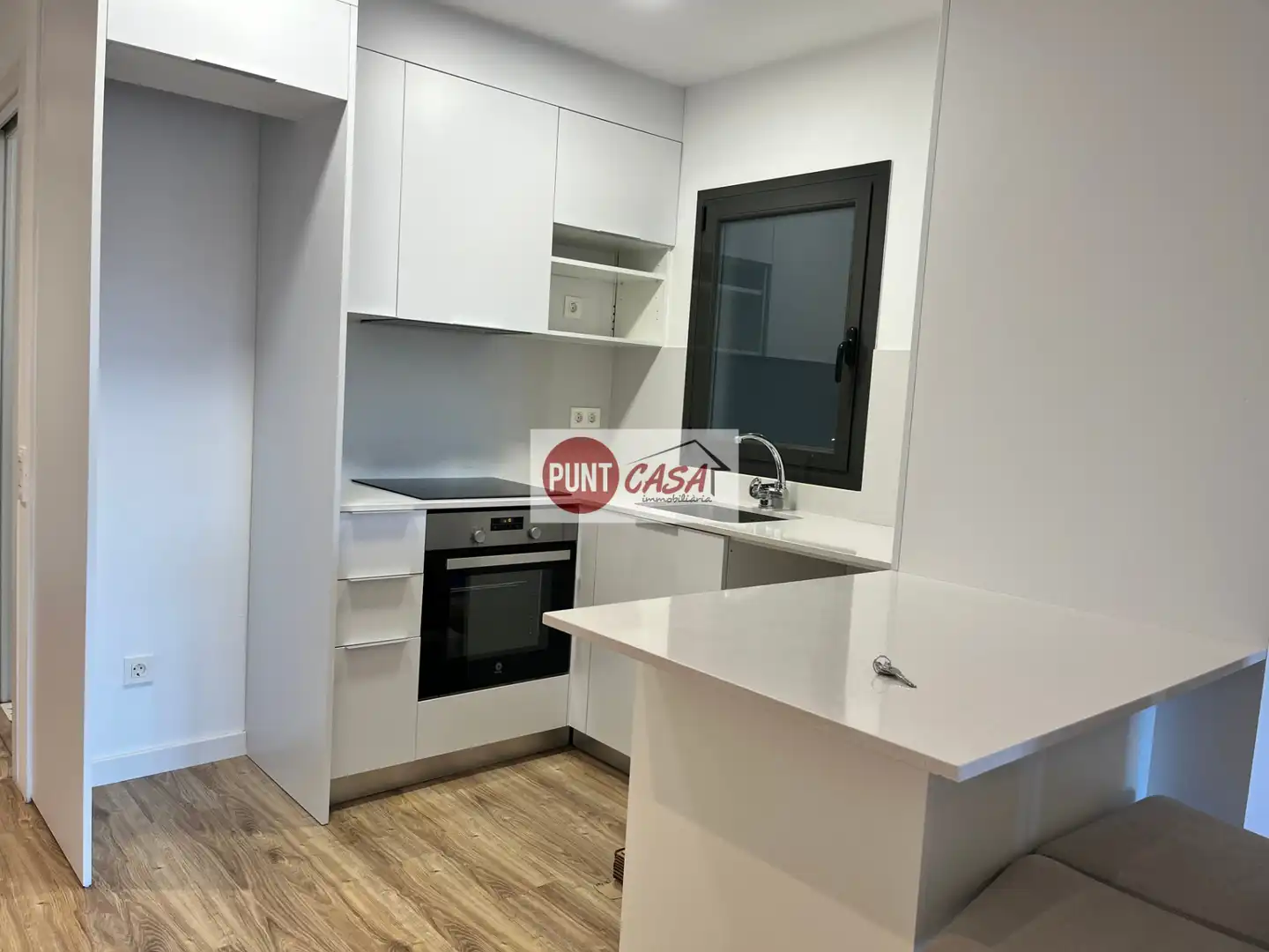 Cocina de Piso de alquiler en Lleida con Calefacción, Parquet y Horno