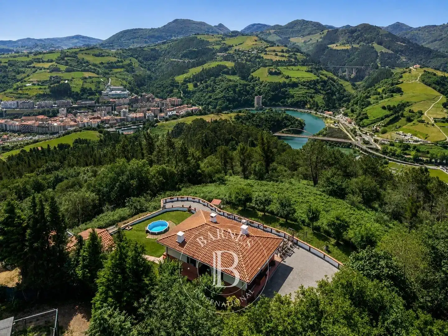 Vista exterior de Piso en venta en Mutriku con Calefacción y Piscina