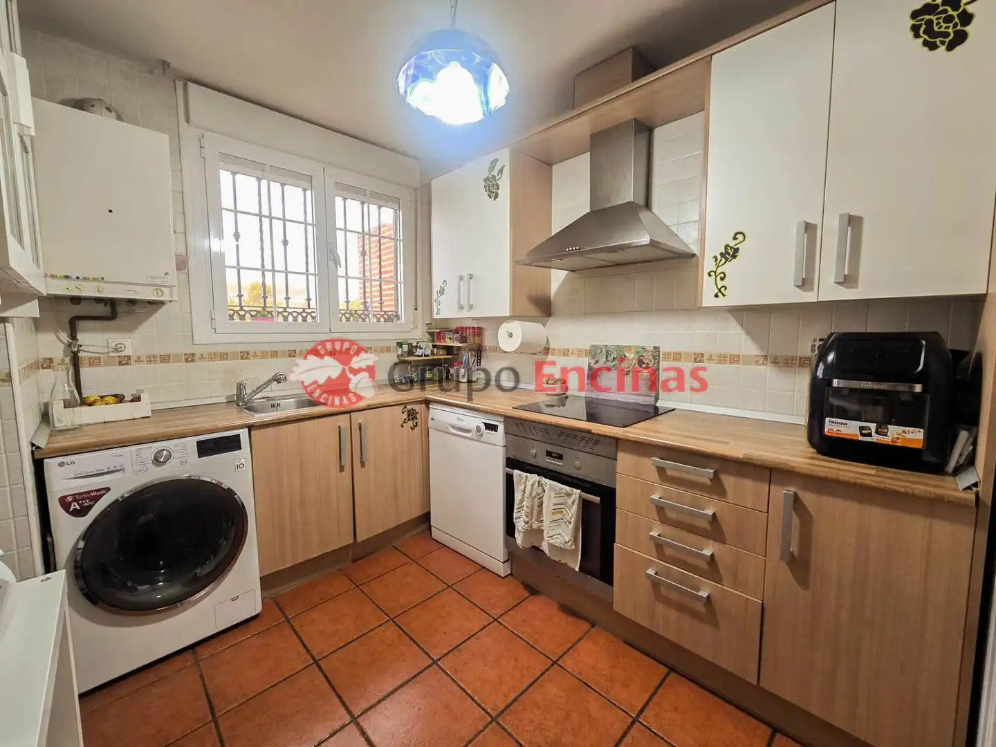 Cocina de Casa o chalet en venta en Parla con Aire acondicionado, Calefacción y Jardín privado
