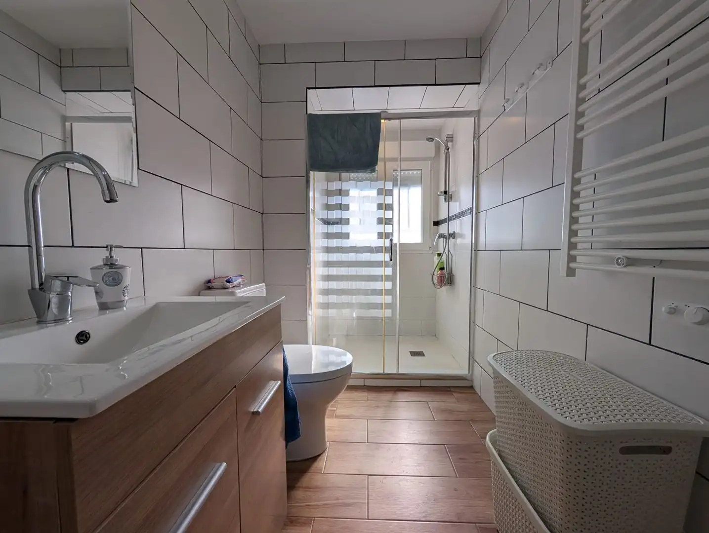 Baño de Piso en venta en Huelva con Aire acondicionado y Terraza
