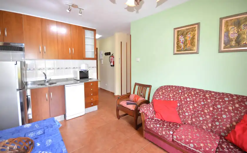 Habitación de Apartamento de alquiler en Llanes con Calefacción, Terraza y Amueblado